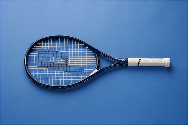 カラーホワイトテニスラケット　プリンス　Prince　X105   255ｇ　 テニス肘に！